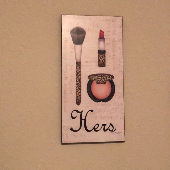 Hers sign - Picture 1 of 1